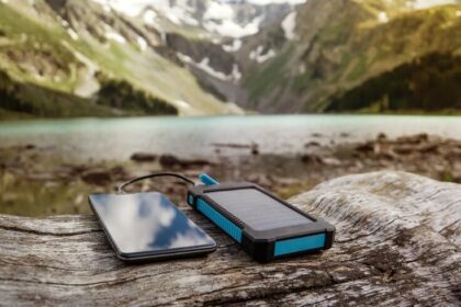 How To Charge A Phone While Camping Without Electricity